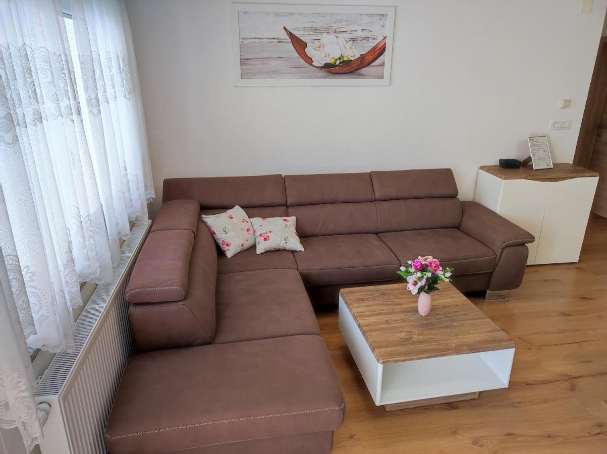 Apartmaji Mojca 博希尼 外观 照片